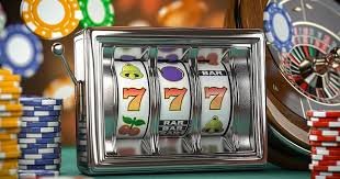 okebet7 online slot games displayed on a mobile phone for Philippine players